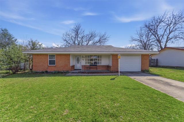 404 Childers Avenue, Benbrook, TX 76126