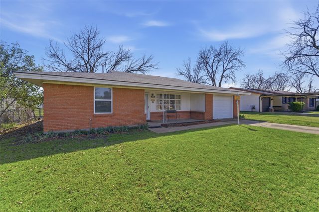404 Childers Avenue, Benbrook, TX 76126
