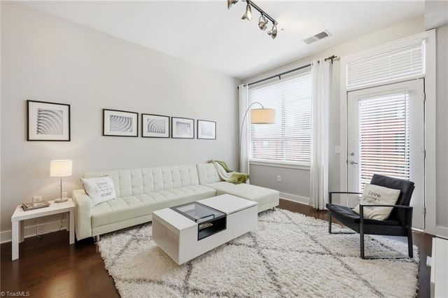 810 W 4th Street 404, Winston-salem, NC 27101