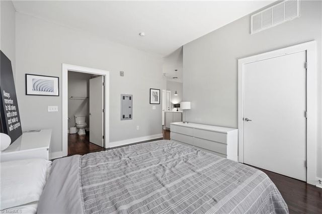 810 W 4th Street 404, Winston-salem, NC 27101