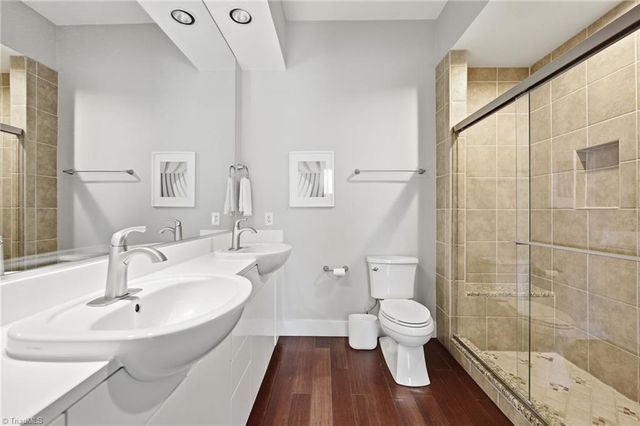 810 W 4th Street 404, Winston-salem, NC 27101