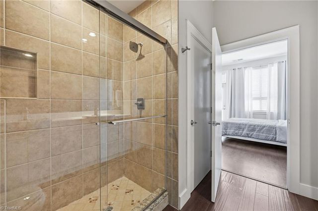 810 W 4th Street 404, Winston-salem, NC 27101