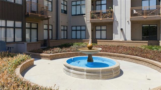 810 W 4th Street 404, Winston-salem, NC 27101
