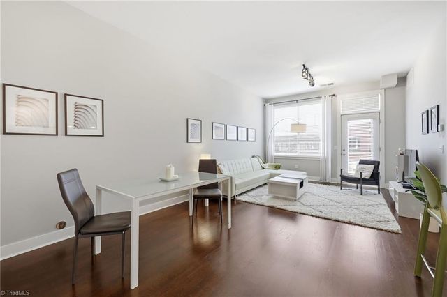 810 W 4th Street 404, Winston-salem, NC 27101