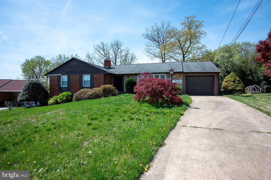 13024 INGLESIDE DR, Beltsville, MD 20705
