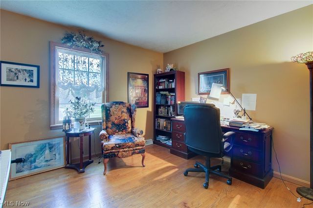 1495 Fredrickburg Drive, Youngstown, OH 44412