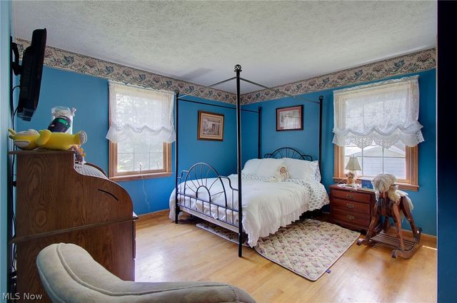 1495 Fredrickburg Drive, Youngstown, OH 44412