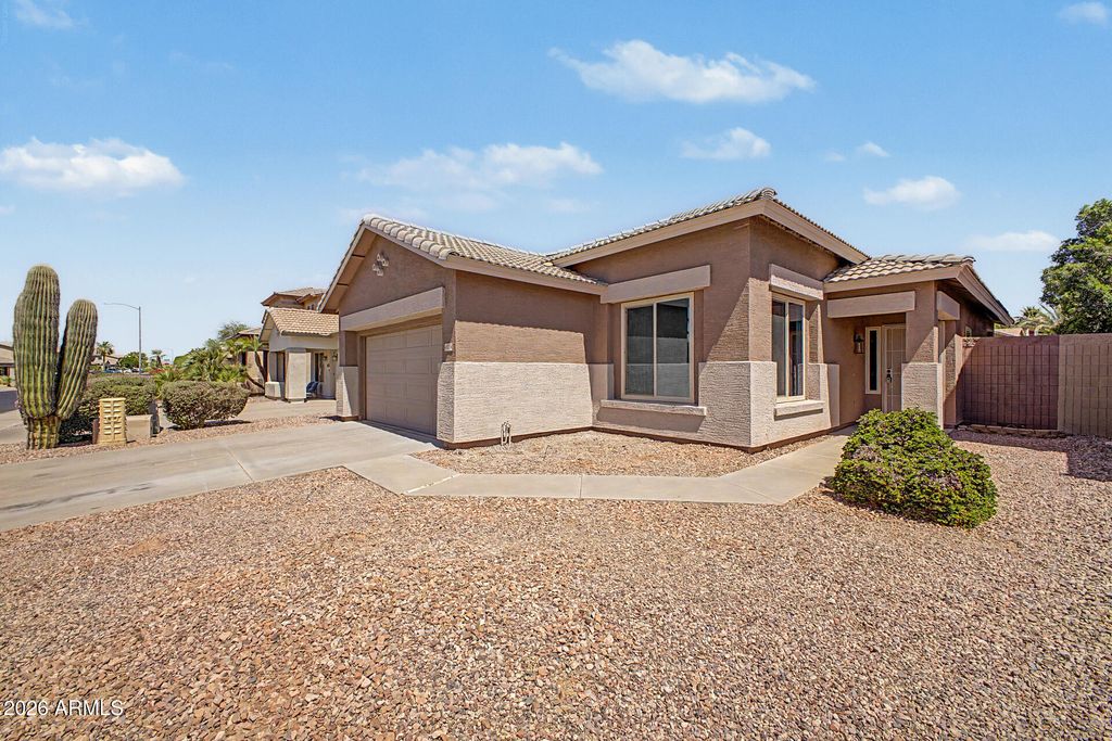 14204 W WELDON Avenue W, Goodyear, AZ 85395