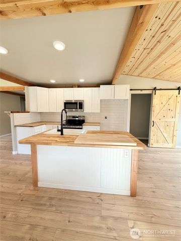 1719 Old Hwy 97, Okanogan, WA 98840