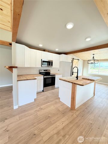 1719 Old Hwy 97, Okanogan, WA 98840