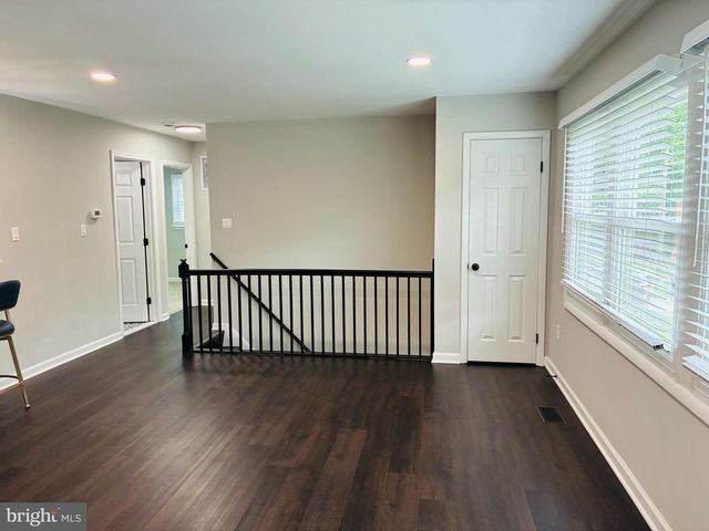 1827 HYLTON AVE, Woodbridge, VA 22191