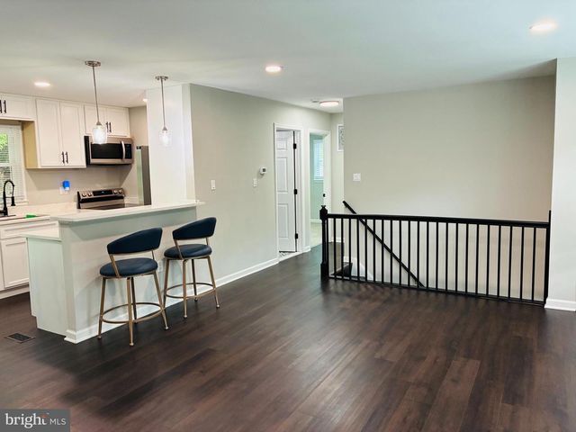 1827 HYLTON AVE, Woodbridge, VA 22191