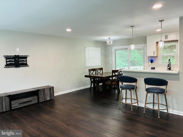 1827 HYLTON AVE, Woodbridge, VA 22191