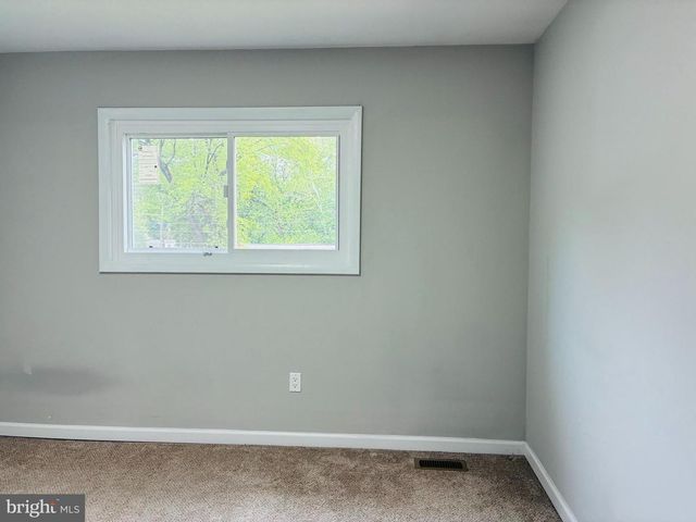 1827 HYLTON AVE, Woodbridge, VA 22191