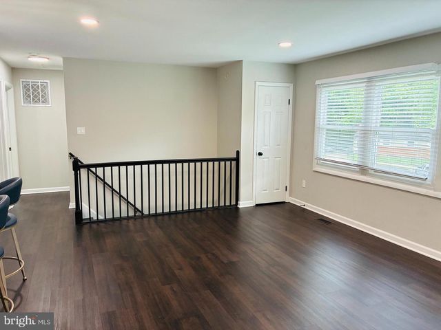 1827 HYLTON AVE, Woodbridge, VA 22191