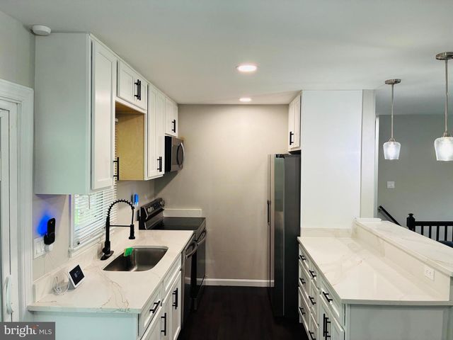 1827 HYLTON AVE, Woodbridge, VA 22191