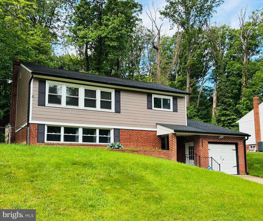 1827 HYLTON AVE, Woodbridge, VA 22191