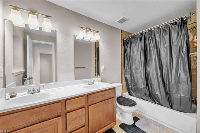 5616 Paca LN, Virginia Beach, VA 23462