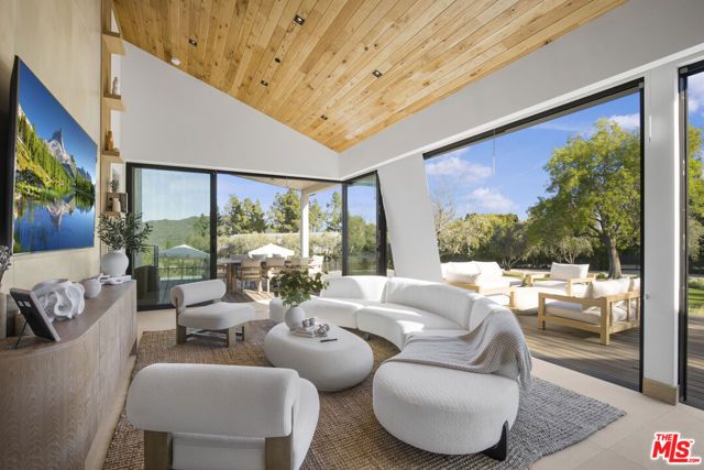 1754 Lechusa Road, Malibu, CA 90265