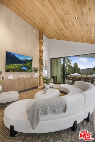 1754 Lechusa Road, Malibu, CA 90265