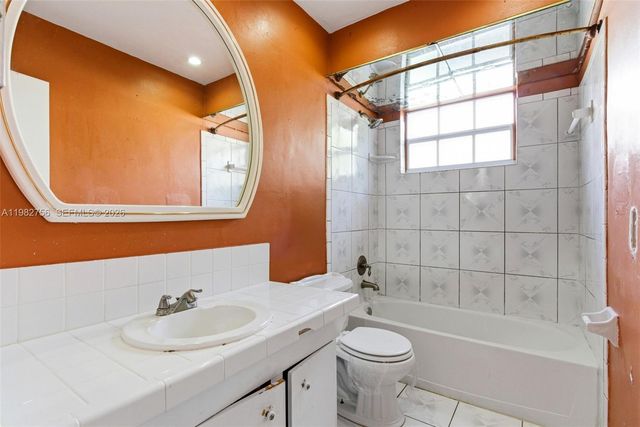 6600 NW 26th St, Sunrise, FL 33313