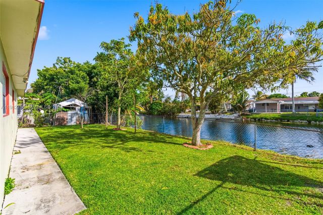 6600 NW 26th St, Sunrise, FL 33313