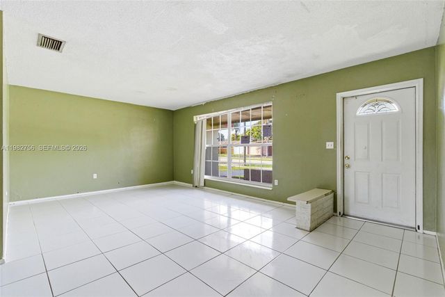 6600 NW 26th St, Sunrise, FL 33313