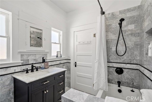 1444 Oak Street, Paso Robles, CA 93446