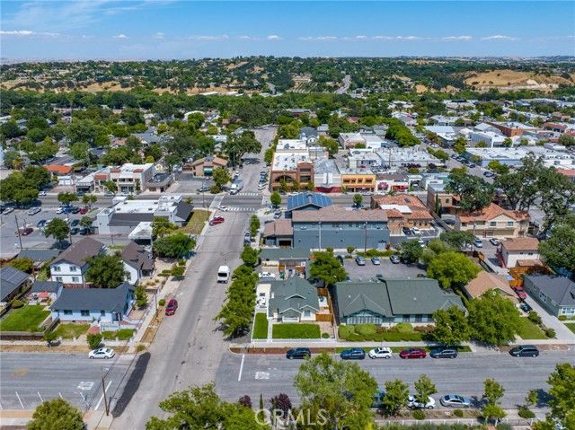 1444 Oak Street, Paso Robles, CA 93446