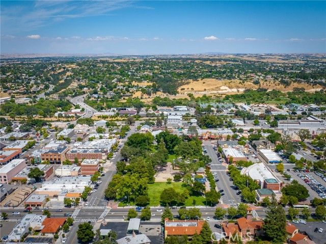 1444 Oak Street, Paso Robles, CA 93446