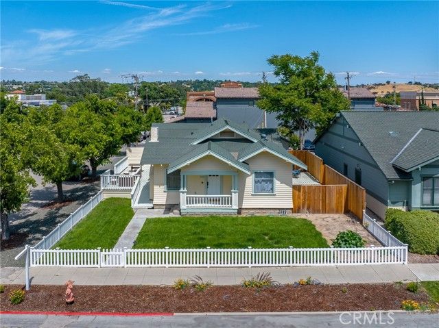 1444 Oak Street, Paso Robles, CA 93446