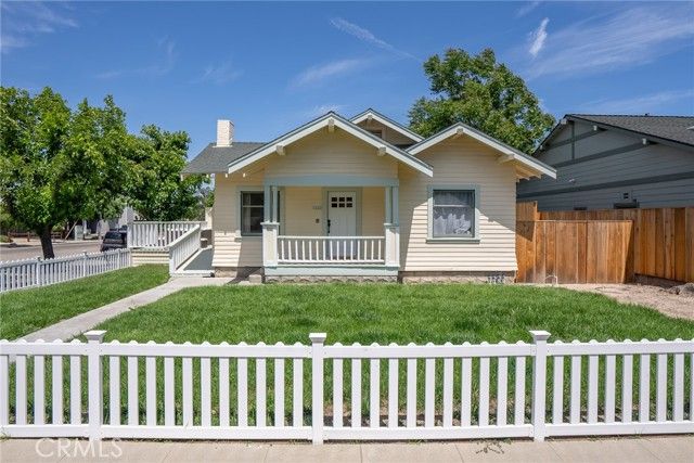 1444 Oak Street, Paso Robles, CA 93446