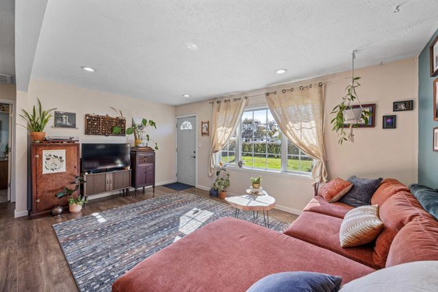 2013 13th Avenue S, Fargo, ND 58103