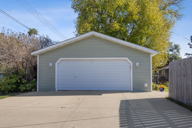 2013 13th Avenue S, Fargo, ND 58103