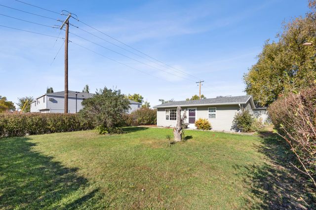 2013 13th Avenue S, Fargo, ND 58103