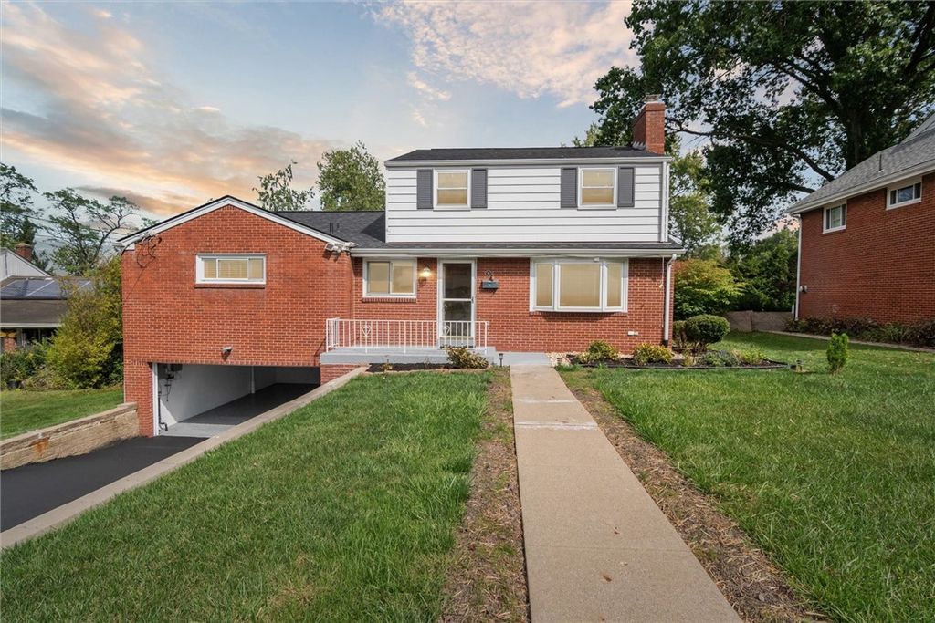 85 Sprucewood Dr, Bethel Park, PA 15102