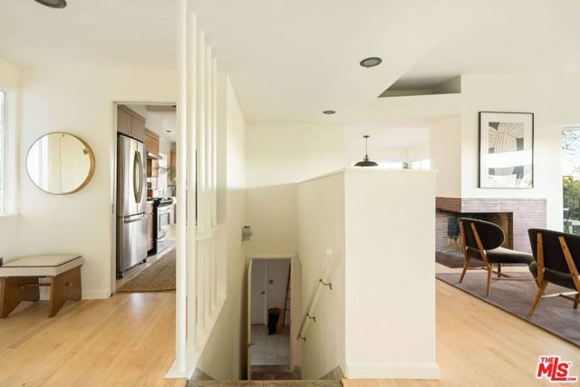 2372 Kenilworth Avenue, Los Angeles, CA 90039