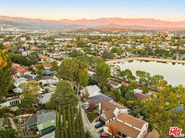 2372 Kenilworth Avenue, Los Angeles, CA 90039