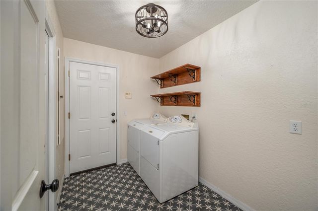 4504 RIVIERA DRIVE, Winter Haven, FL 33884