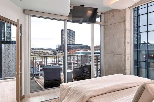 301 Demonbreun St Unit 814, Nashville, TN 37201