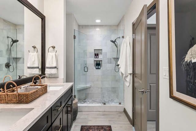 301 Demonbreun St Unit 814, Nashville, TN 37201