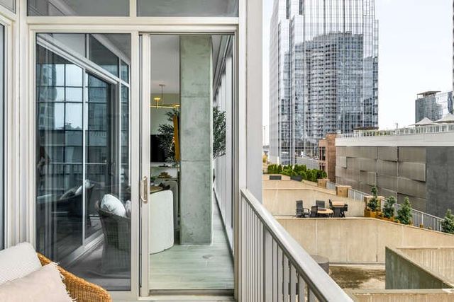 301 Demonbreun St Unit 814, Nashville, TN 37201