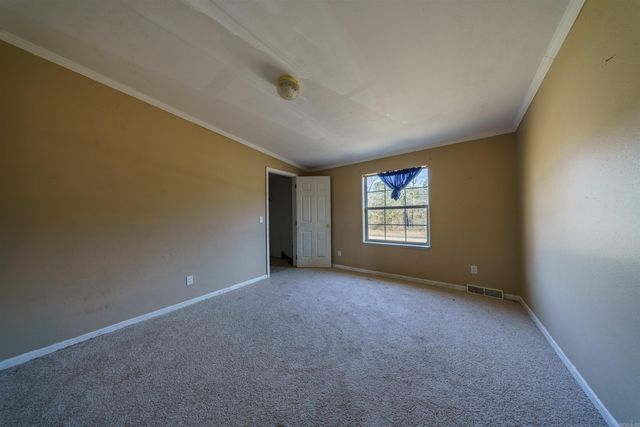 523 E Red Barn Road, Cave City, AR 72521