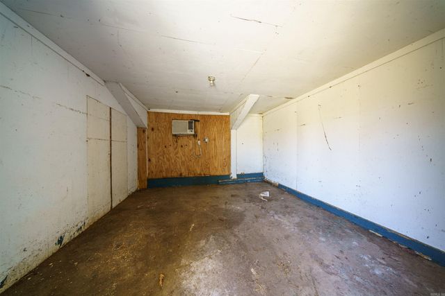 523 E Red Barn Road, Cave City, AR 72521