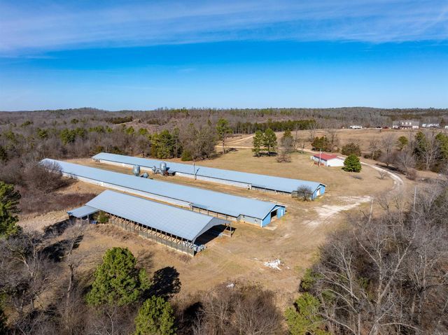 523 E Red Barn Road, Cave City, AR 72521