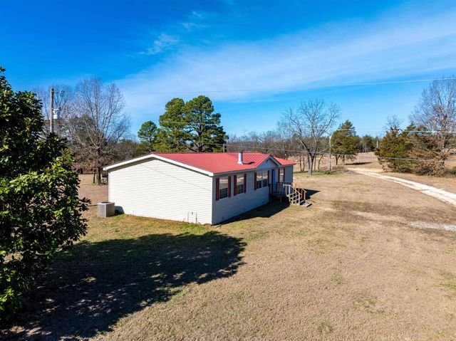 523 E Red Barn Road, Cave City, AR 72521