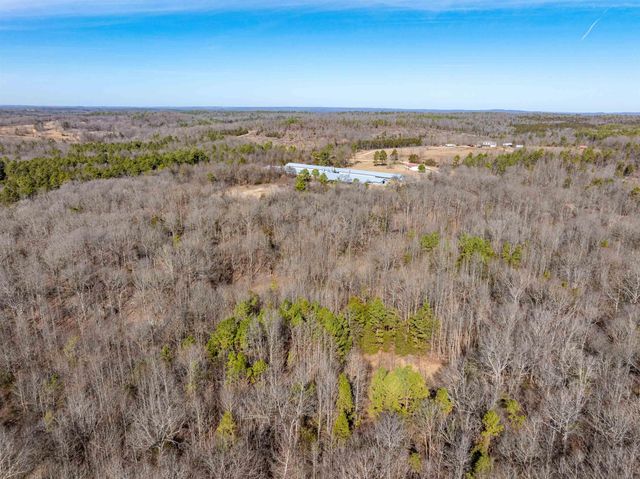 523 E Red Barn Road, Cave City, AR 72521