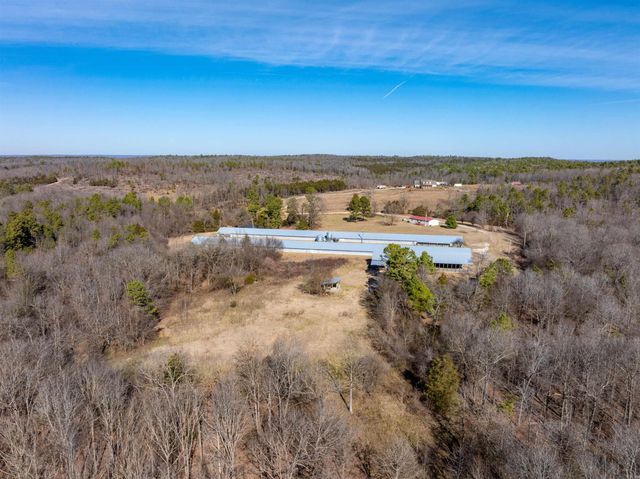 523 E Red Barn Road, Cave City, AR 72521