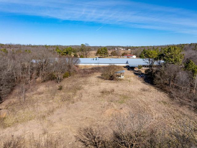 523 E Red Barn Road, Cave City, AR 72521