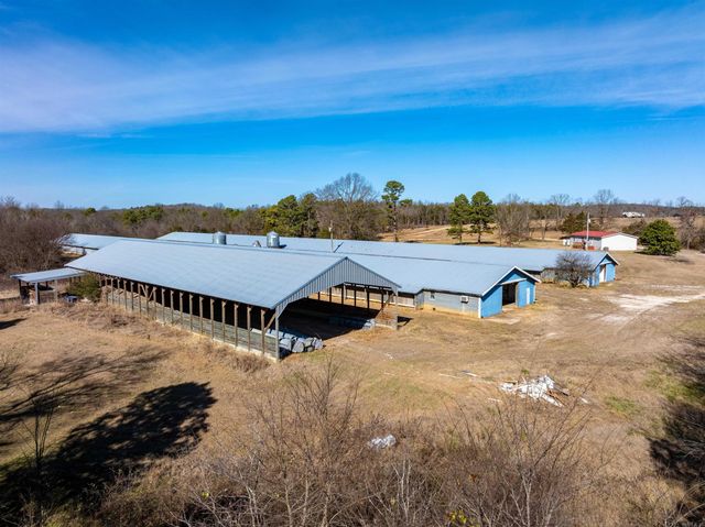 523 E Red Barn Road, Cave City, AR 72521